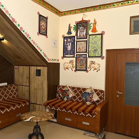 Hotel Suncity By Sharnam Nāthdwāra Екстериор снимка